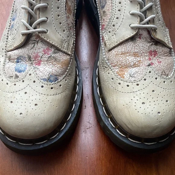 Dr. Martens Floral Crackle Brogue Wingtip Bone 12368 Oxford Shoes Women's Size 6 - Picture 15 of 16